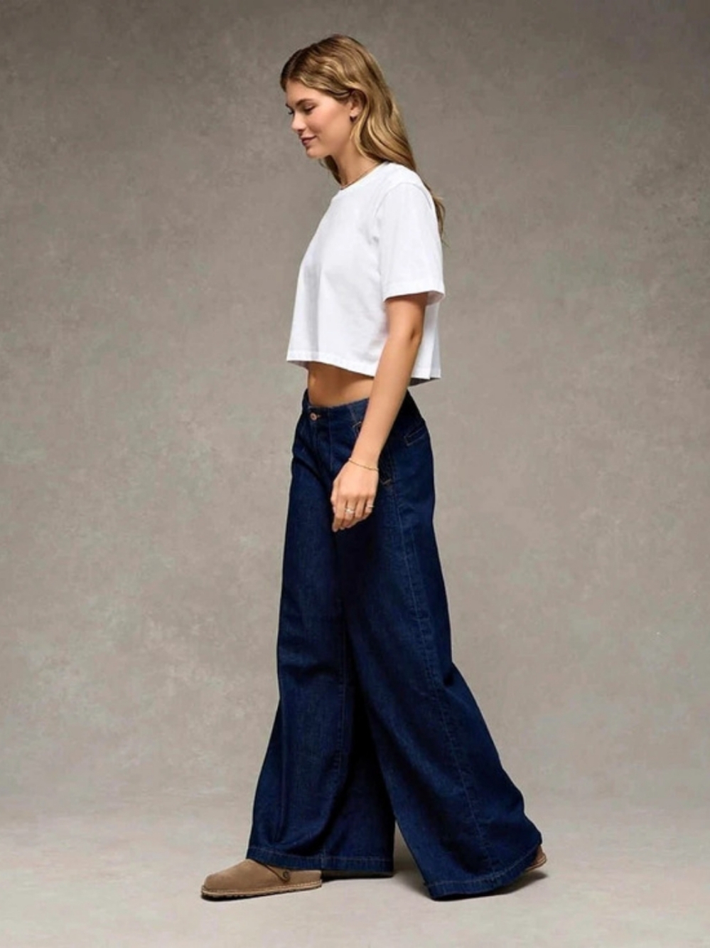 AE77 High Rise Wide Leg Jeans in Blue Size 6